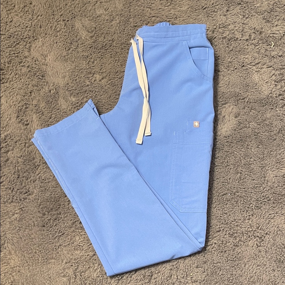 Woman’s scrub pant